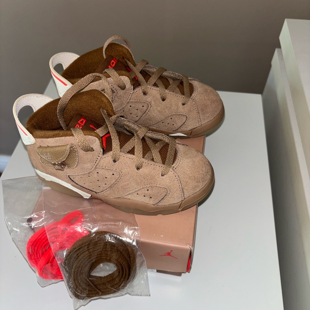 Jordan Brown Sneakers Classic Design Flexible Sole